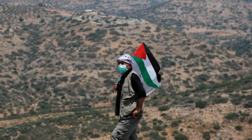 Amerikalı elçilik görevlisi öldürüldü  