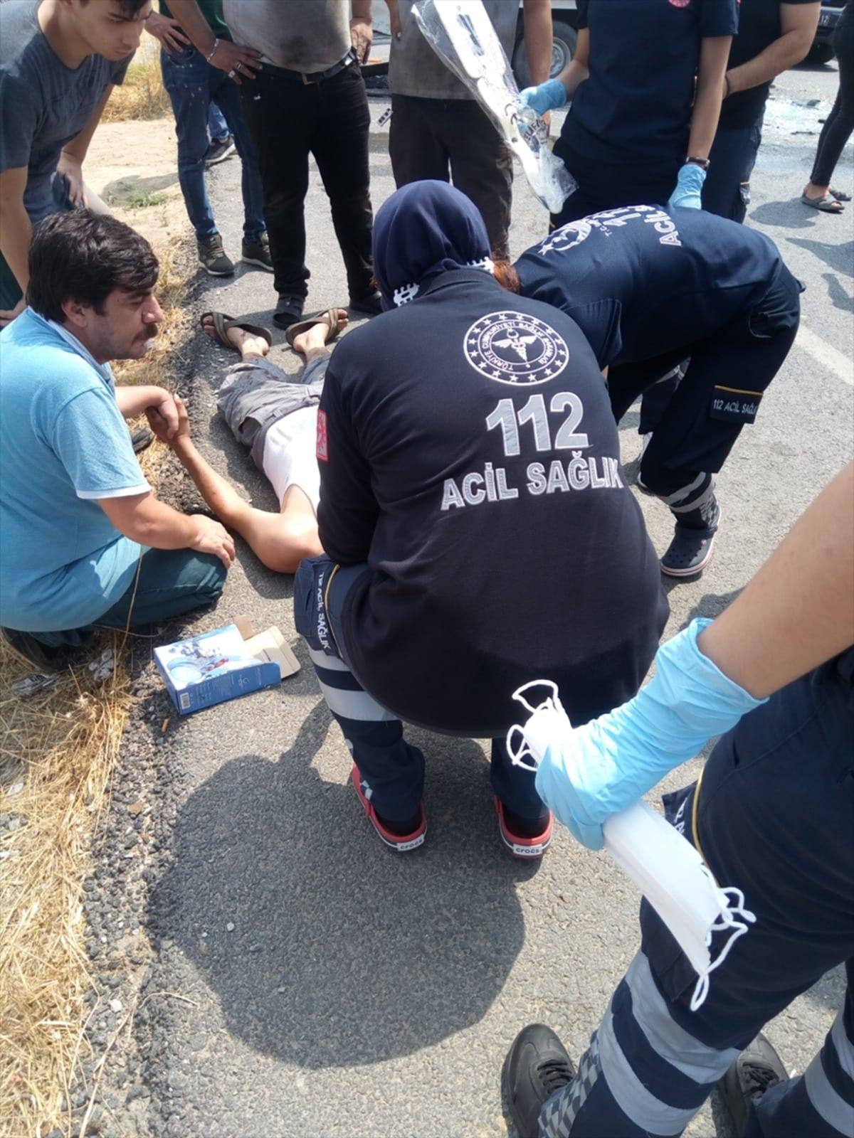 Aydın'da kamyonetle otomobil &ccedil;arpıştı: 4 yaralı