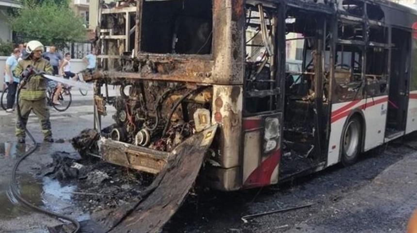 İzmir’de faciaya ramak kala! Halk otobüsü alev topuna döndü