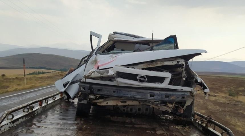 Kahramanmaraş'ta feci kaza! Bu ara&ccedil;tan sağ &ccedil;ıktılar