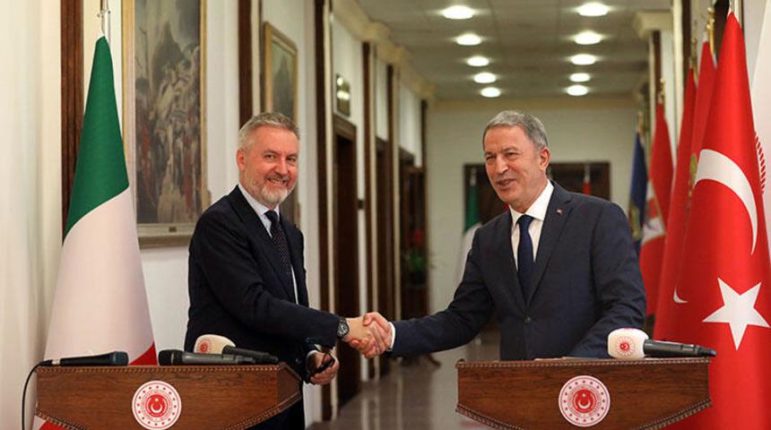 Bakan Hulusi Akar, İtalya Savunma Bakanı Lorenzo Guerini ile g&ouml;r&uuml;şt&uuml;