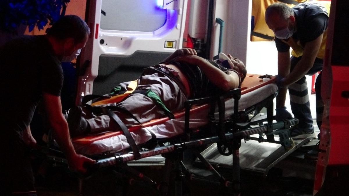 Zonguldak&rsquo;ta otomobil sulama tankerine &ccedil;arptı: 2 yaralı