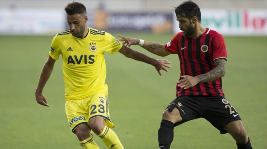 Kulübeyi yumruklayan Fenerbahçeli Deniz Türüç'ten açıklama