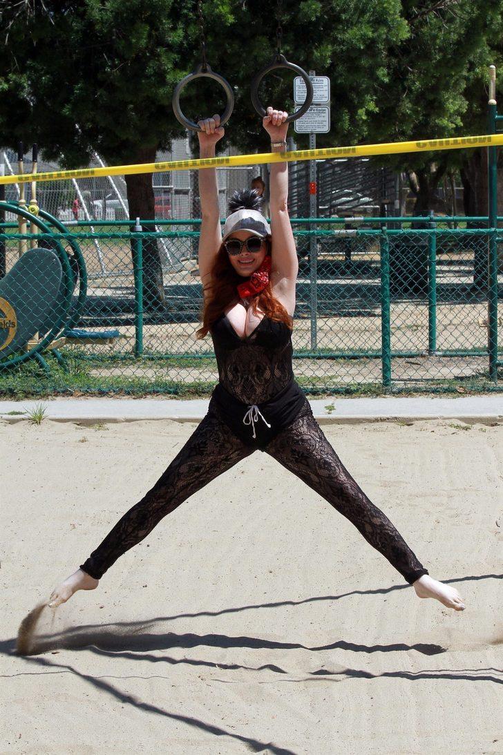 Phoebe Price bildiğiniz gibi  G4