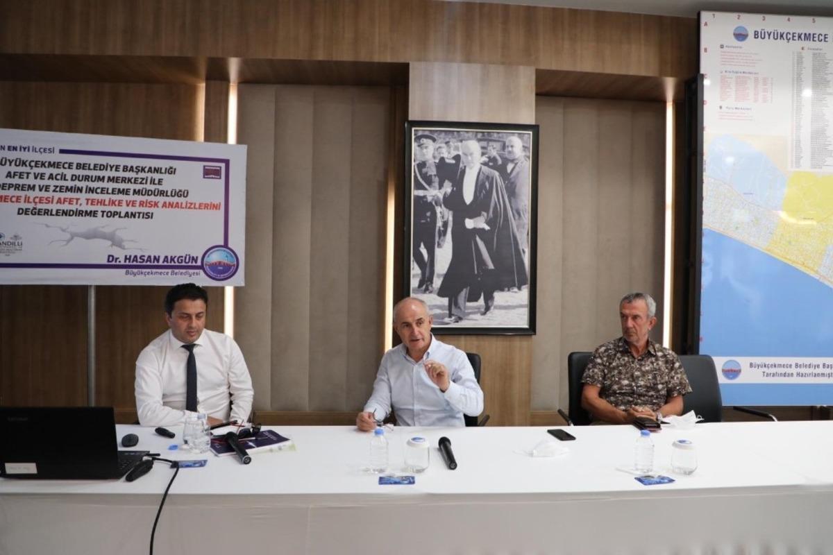 B&uuml;y&uuml;k&ccedil;ekmece&rsquo;de deprem ve afet riski tartışıldı