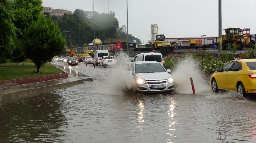 Yıldırım düştüğü sırada kalbi duran adam hayatını kaybetti