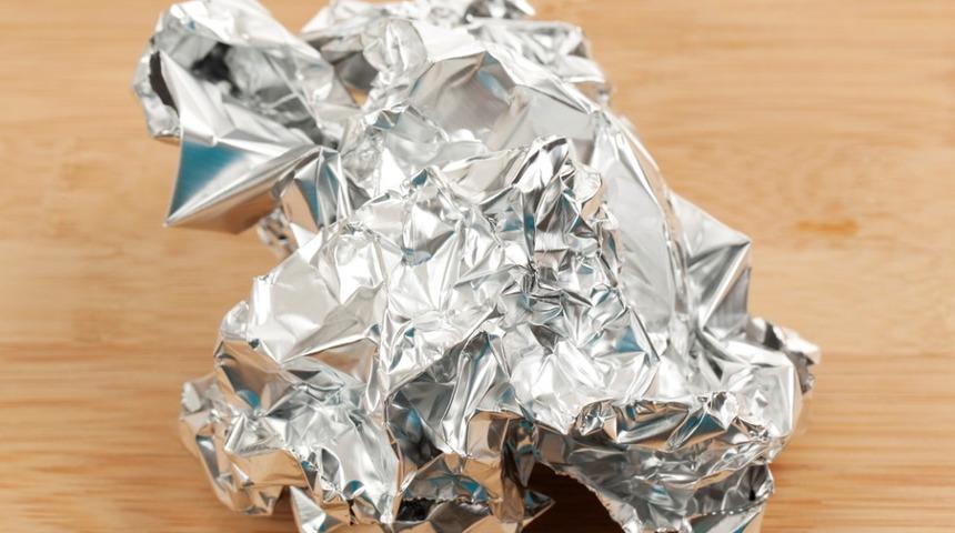 &Ccedil;amaşır makinesine al&uuml;minyum folyo atın! Sonu&ccedil; sizi &ccedil;ok memnun edecek...