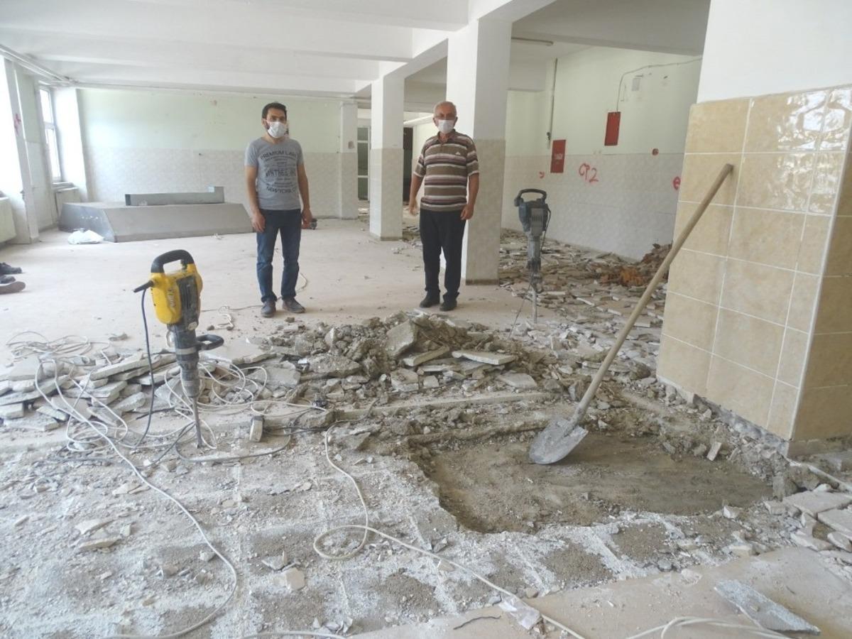 Hisarcık&rsquo;ta okul binasında depreme karşı g&uuml;&ccedil;lendirme &ccedil;alışması