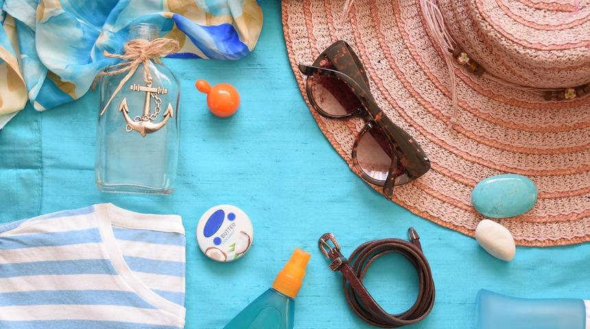 G&uuml;neş koruyucu kullanırken hepimiz bu hatalara d&uuml;ş&uuml;yoruz! Sadece dışarı &ccedil;ıkarken s&uuml;r&uuml;yorsanız...