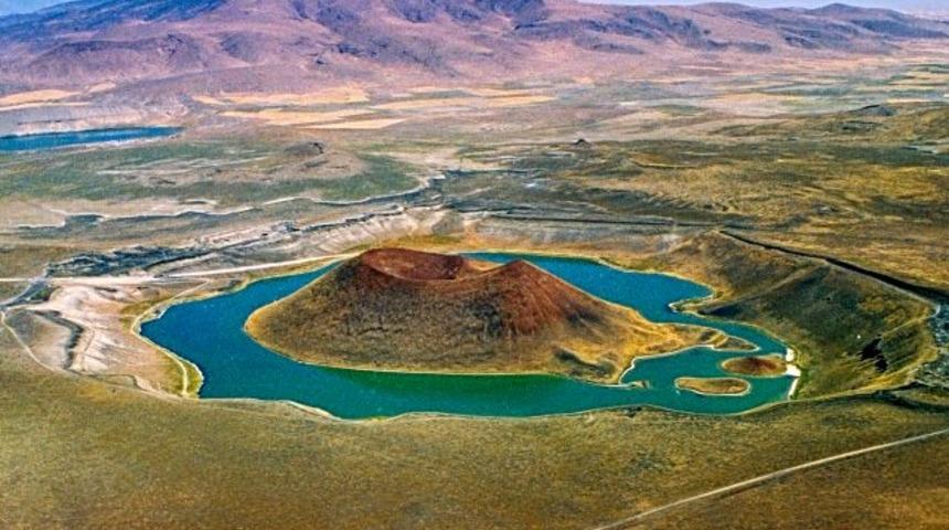 Meke G&ouml;l&uuml; nerede? Meke G&ouml;l&uuml; eski halini aratıyor