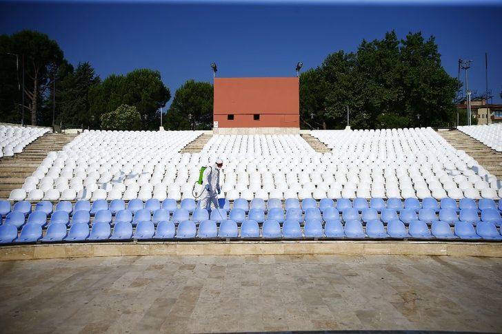 Denizli’nin Açık Hava Tiyatrosu dezenfekte edildi G3