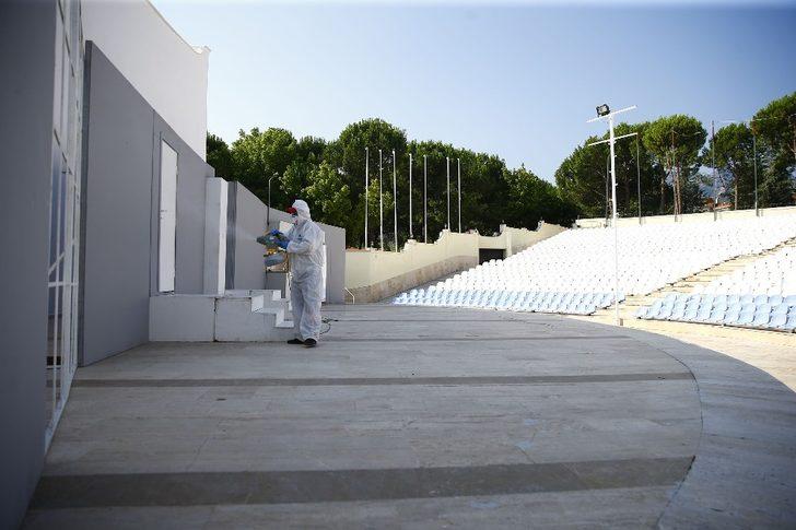 Denizli’nin Açık Hava Tiyatrosu dezenfekte edildi G4