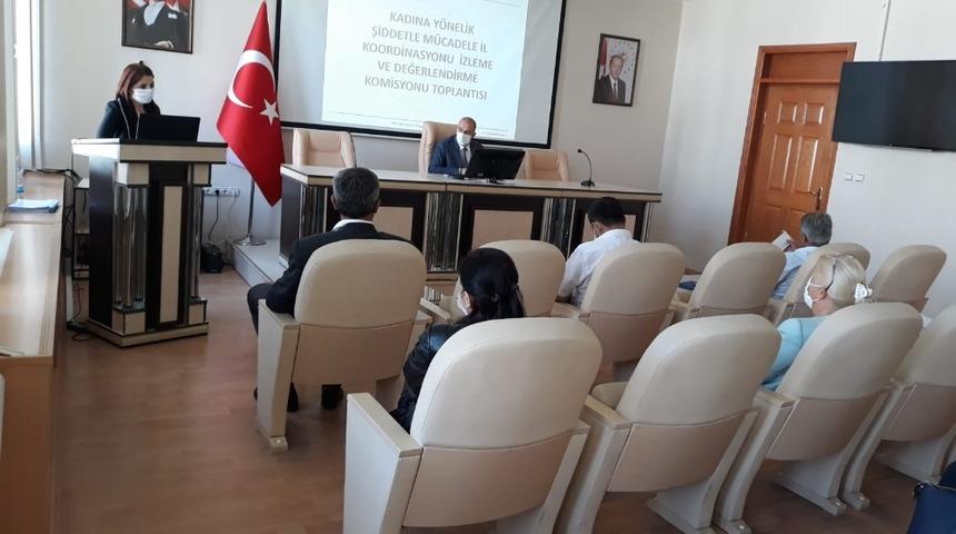 Kars&rsquo;ta kadına şiddet masaya yatırıldı