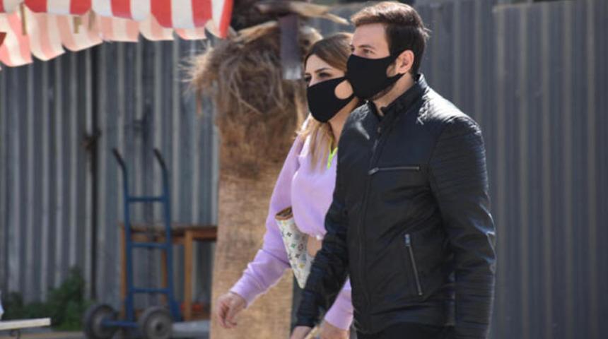 Siyah maske yasak mı? Koronaya karşı hangi maske daha iyi? Tıbbı maske mi, siyah maske mi?