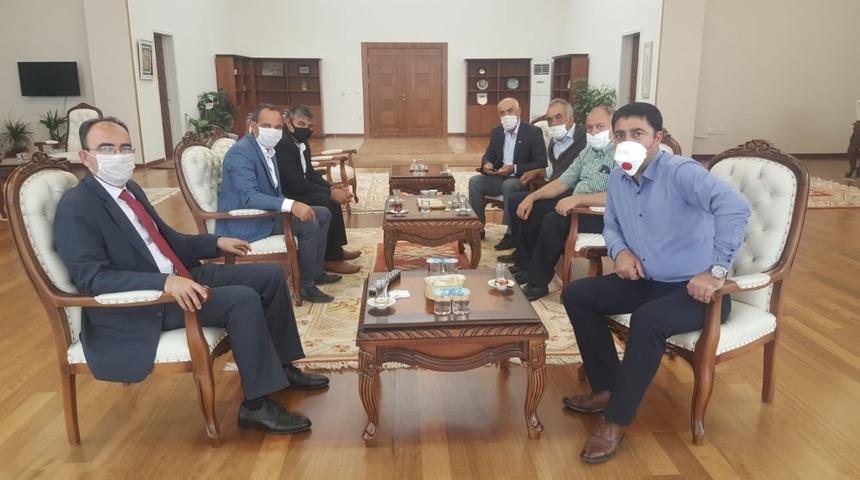 Bilecik Erzurumlular Derneğinden Rekt&ouml;r Beydemir&rsquo;e ziyaret