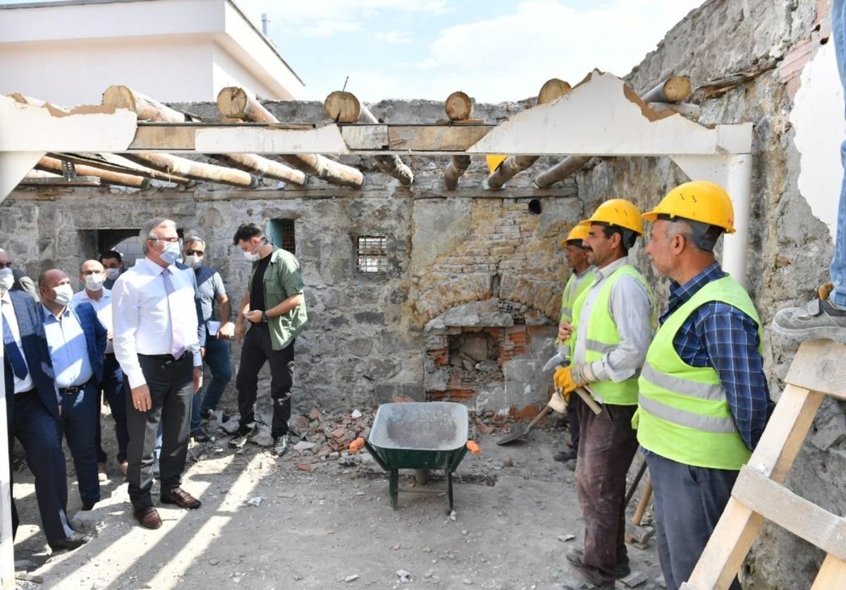 Tarihi Sur il&ccedil;esi ihya oluyor