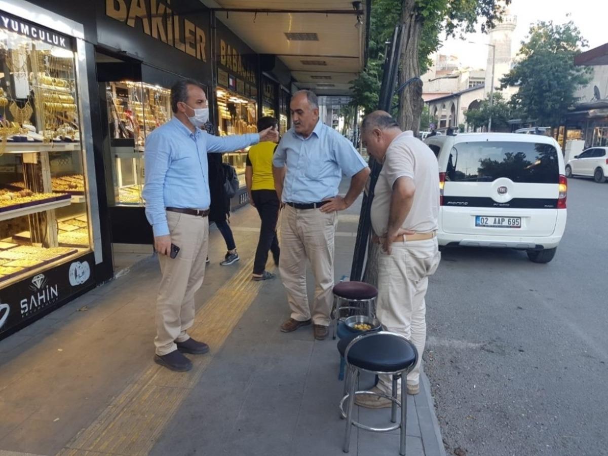 Başkan Kılın&ccedil;, 9 Eyl&uuml;l Caddesinde vatandaşlarla bir araya geldi