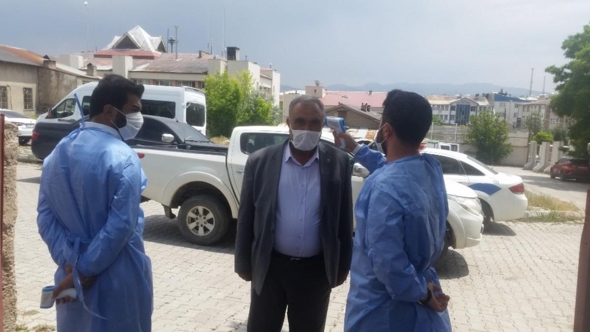 &Ouml;zalp&rsquo;te muhtarlar toplantısı