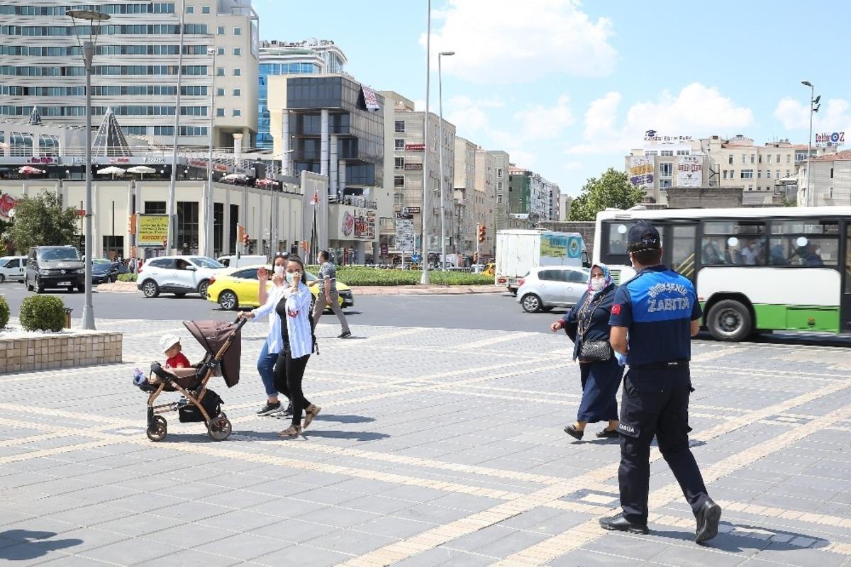 B&uuml;y&uuml;kşehir belediyesi zabıta ekipleri denetimlerini s&uuml;rd&uuml;r&uuml;yor