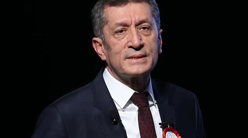 Bakan Selçuk'tan okulların açılış tarihiyle ilgili flaş açıklama