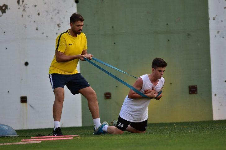 Manisa FK’ya play-off maçları öncesinde motivasyon konuşması G2