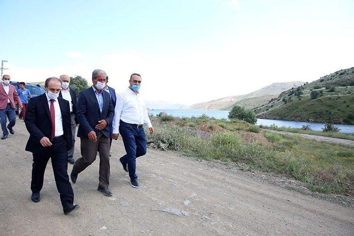 Vali Cüneyt Epcim Pamuktaş köyünde yürütülen asfalt çalışmalarını inceledi G4