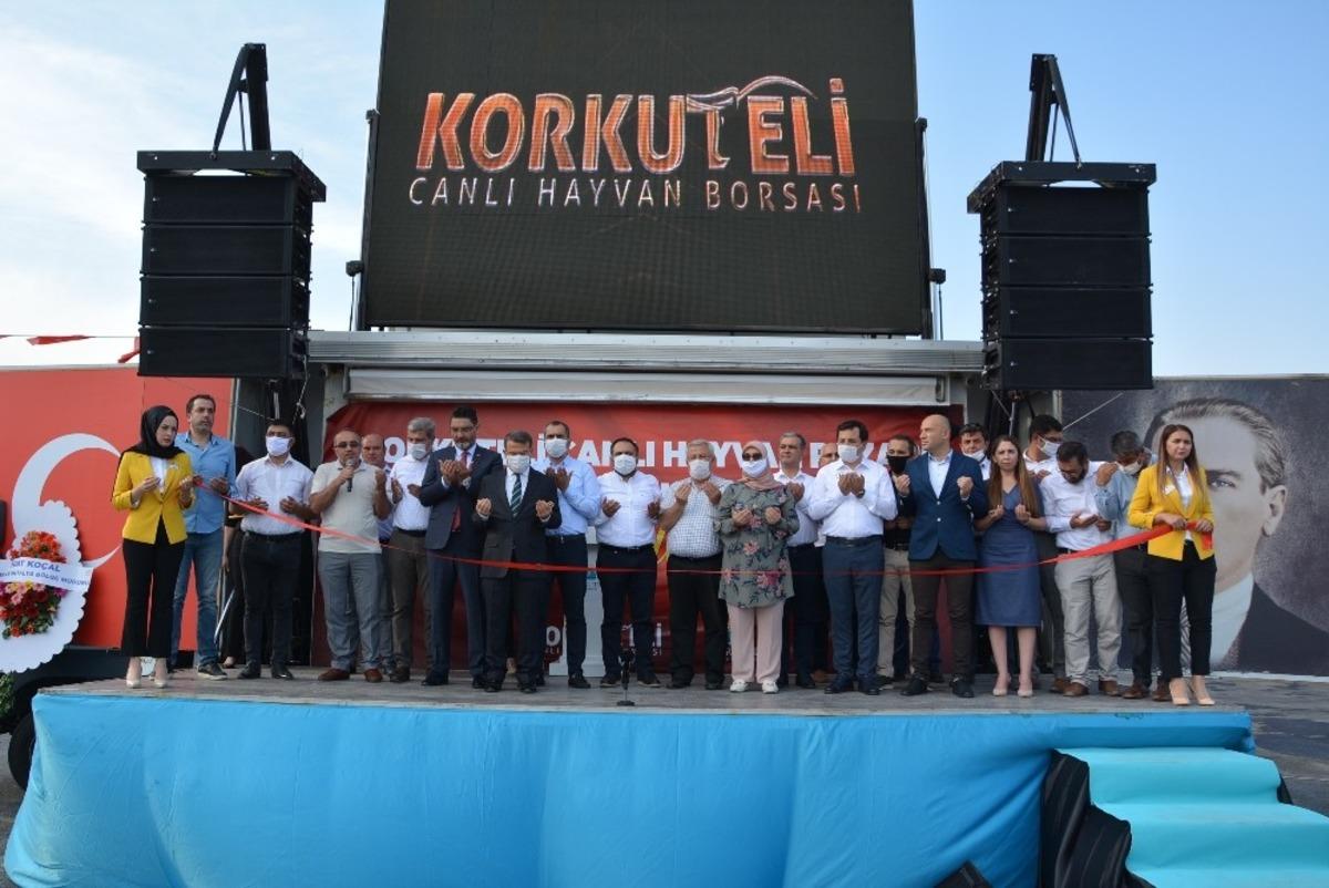 Belediye Başkanı İşlek: " 15 aylık zaman diliminde projelerimizin y&uuml;zde 94&rsquo;&uuml;n&uuml; tamamladık "