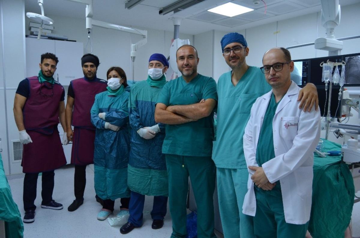 ALK&Uuml;&rsquo;de ilk periferik arter ameliyatı