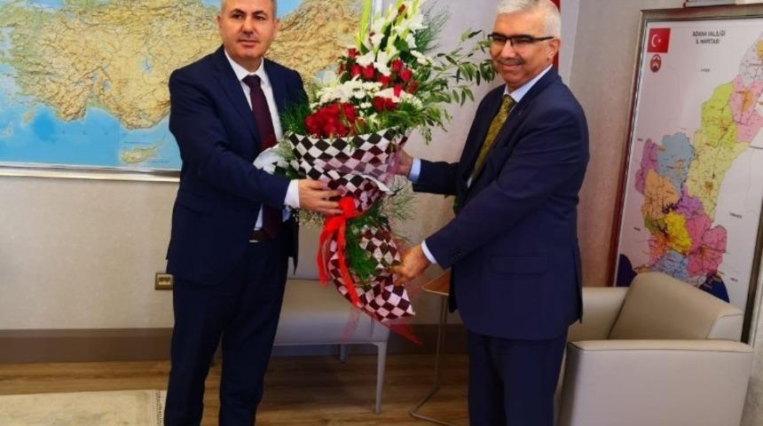 Vali Elban: "T&uuml;rk Kızılayı, zorda kalan her insan i&ccedil;in umut ve g&uuml;vendir"