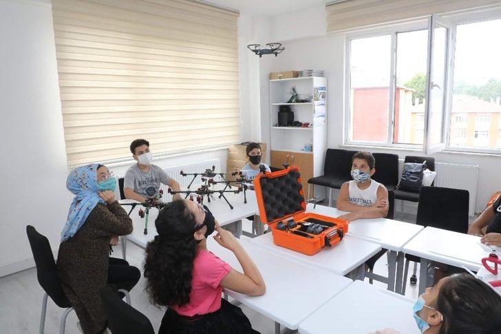 Eyüpsultanlı gençler, drone ve robotik kodlama eğitimlerinde buluşuyor G5