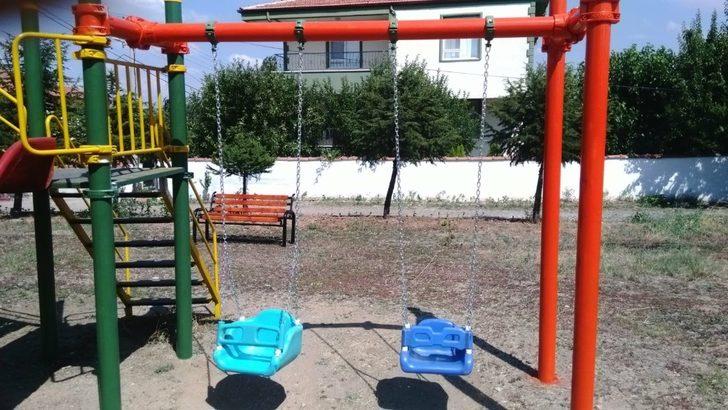 Bahşılı Belediyesi parklardaki oyun grupları yenileniyor G2