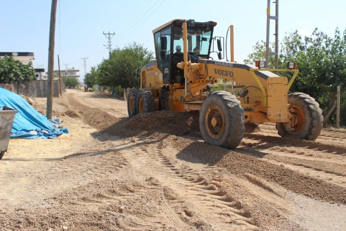 Kahta&rsquo;da yol sorunu &ccedil;&uuml;z&uuml;l&uuml;yor