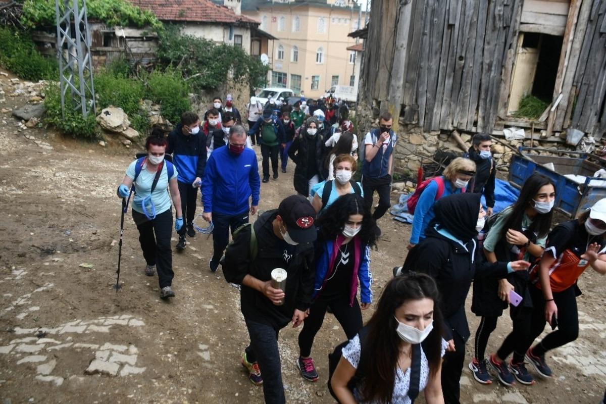 İneg&ouml;l&rsquo;de 15 Temmuz şehitleri tabiat y&uuml;r&uuml;y&uuml;ş&uuml;nde anılacak