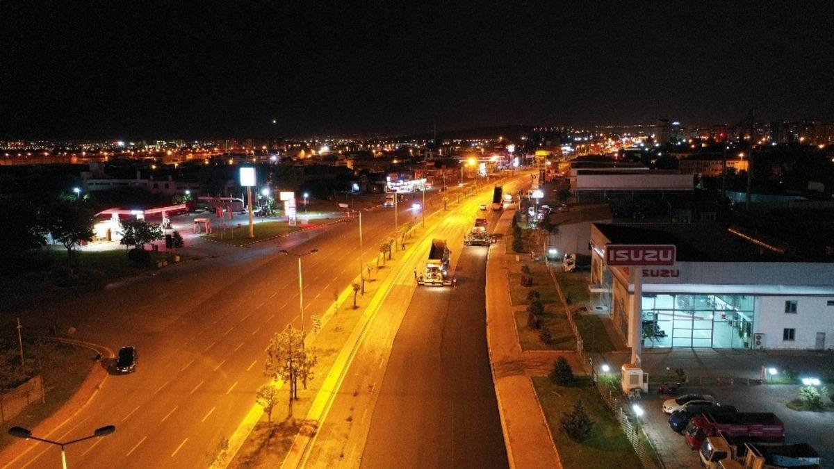 B&uuml;y&uuml;kşehir&rsquo;den asfalt mesaisi