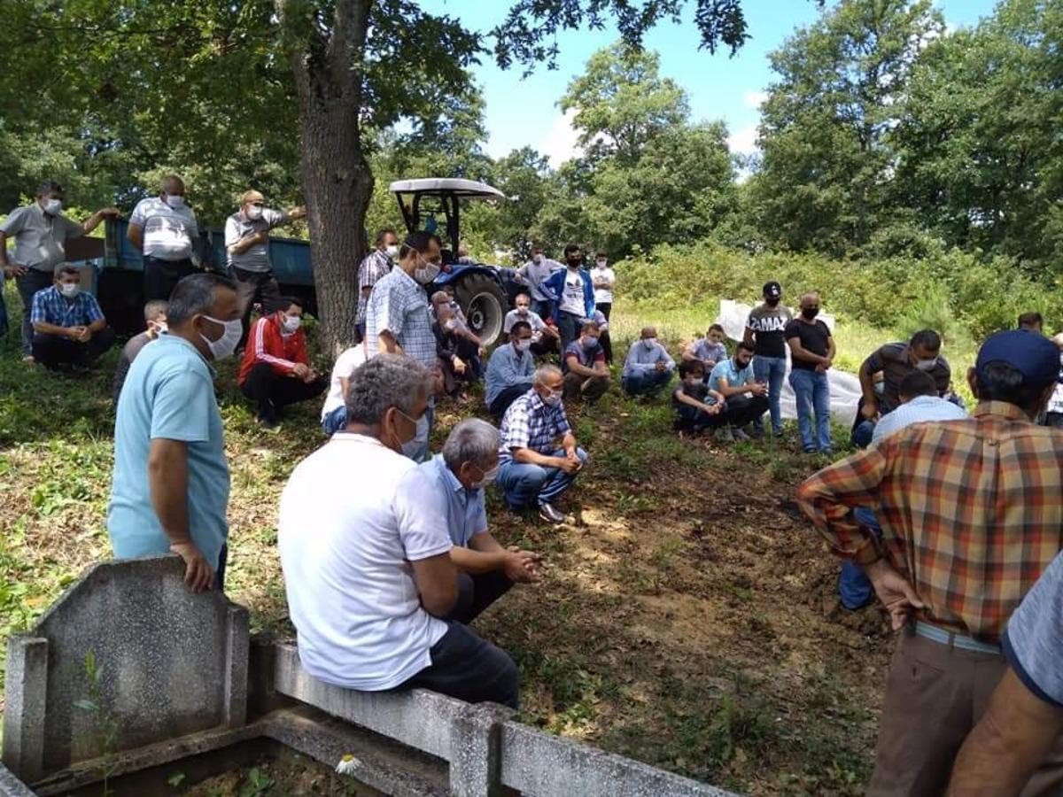 Talihsiz adam g&ouml;z yaşları arasında defnedildi