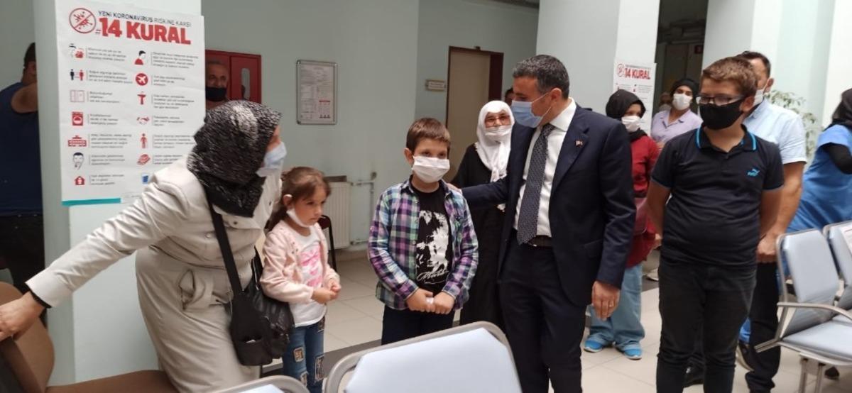 Vali Cevdet Atay halkı dinledi