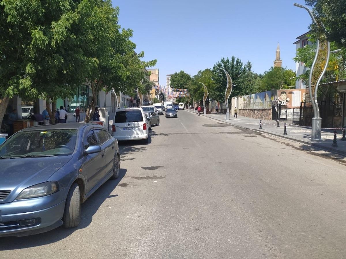 Korona vir&uuml;s tedbirleri kapsamında kapatılmıştı, yeniden trafiğe a&ccedil;ıldı