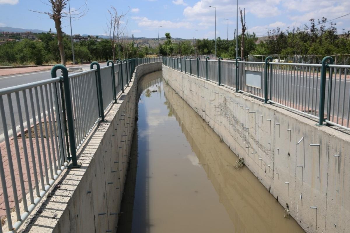 Melikgazi&rsquo;nin yağmur suyu kanalları aşırı yağıştan etkilenmedi