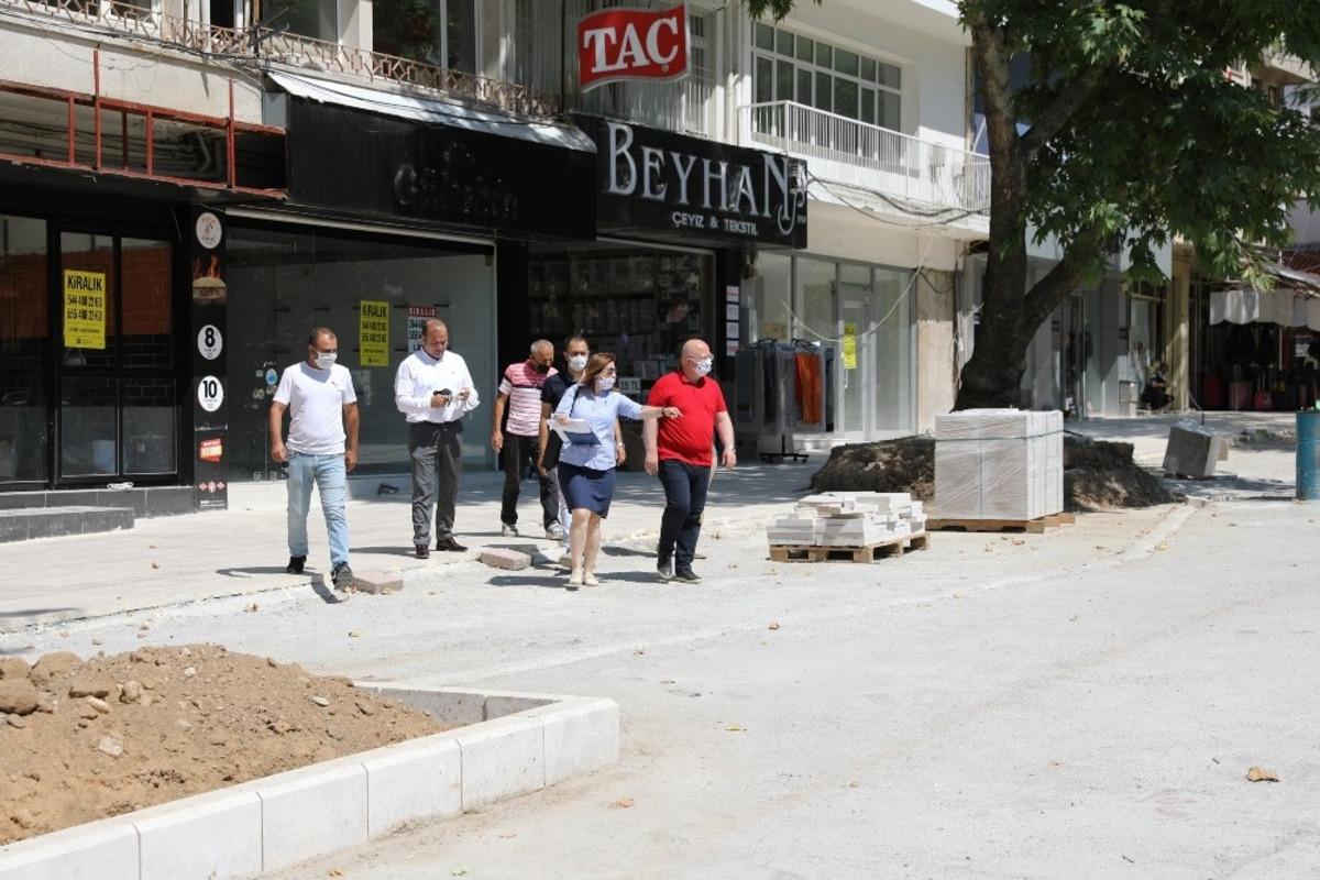 Kurşunlu Meydanı d&uuml;zenleme &ccedil;alışmaları s&uuml;r&uuml;yor