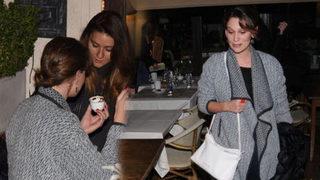 Farah Zeynep Abdullah 11 saat aynı mekanda takıldı