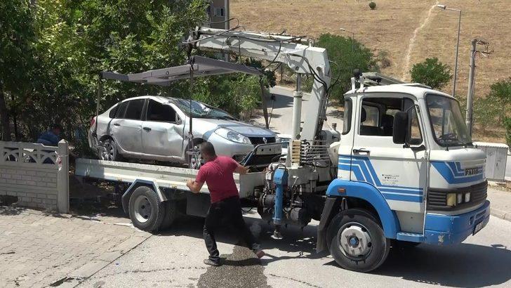 Takla atan otomobil ters döndü: 4 yaralı G4