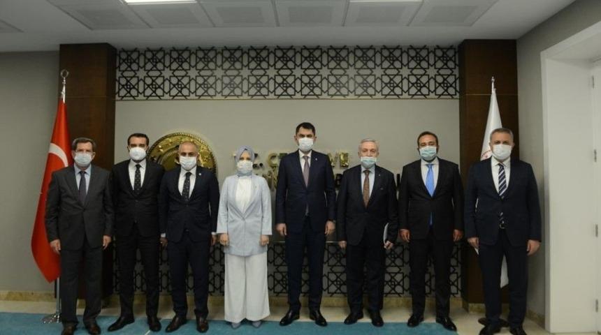 Bakan Kurum&rsquo;la deprem sonrasında devam eden projeler g&ouml;r&uuml;ş&uuml;ld&uuml;