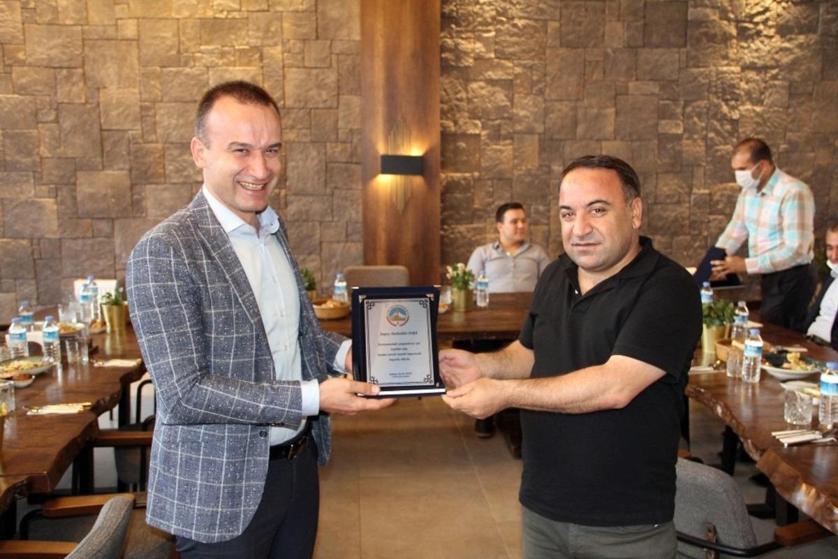 Ağrı&rsquo;da şube m&uuml;d&uuml;rlerine veda yemeği