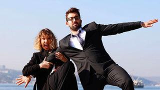 Tutunamayanlar tatilde! Tutunamayanlar oyuncuları kimler? Konusu ne? Hangi isimler dizide rol alıyor?