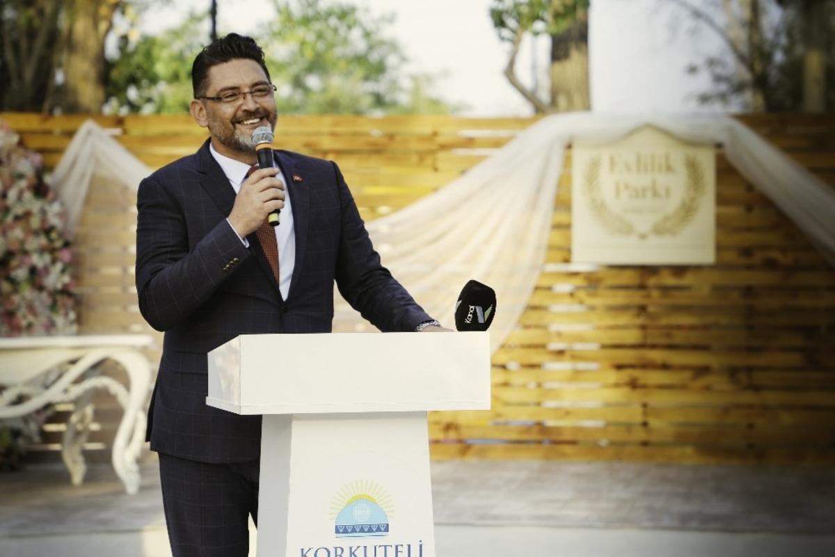 Korkuteli&rsquo;nde &rsquo;Evlilik Parkı&rsquo; hizmete a&ccedil;ıldı