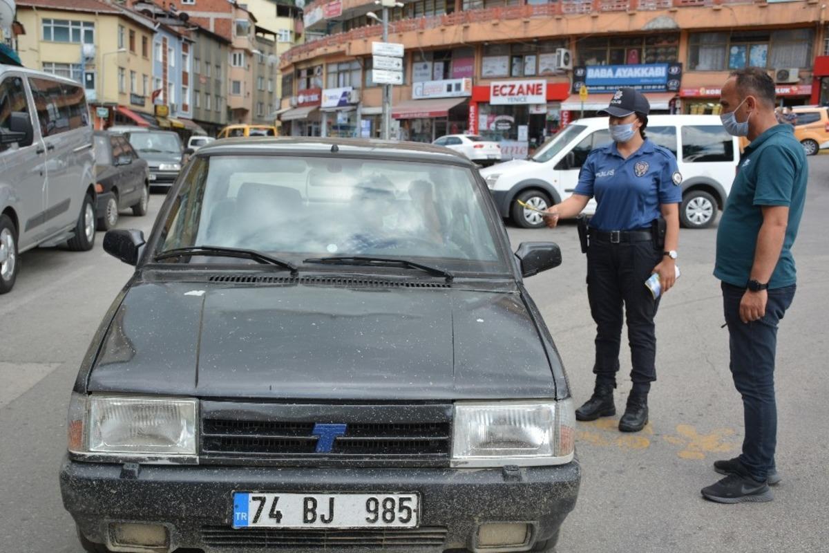 Emniyetten kemer ve cep telefonu uygulaması