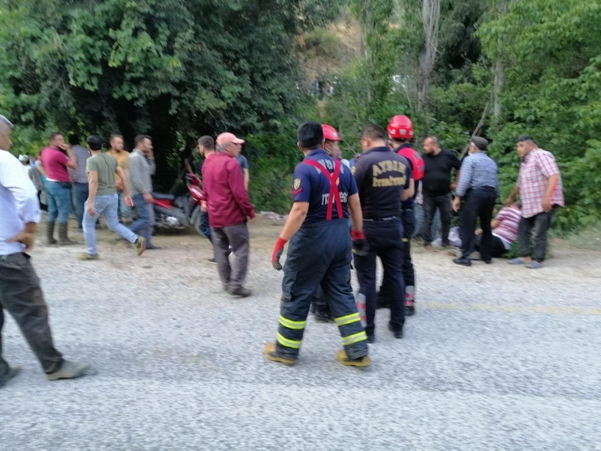 Yaşlı &ccedil;ifti feci kaza ayırdı