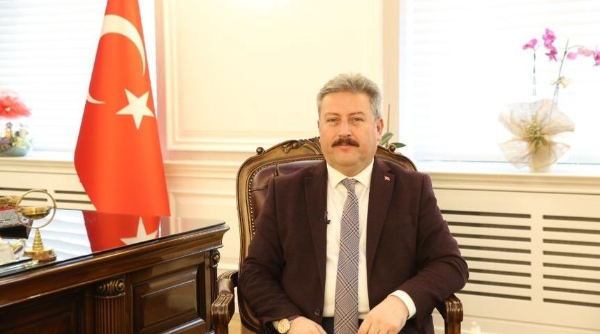 Melikgazi&rsquo;den gen&ccedil;lere 3 futbol sahası