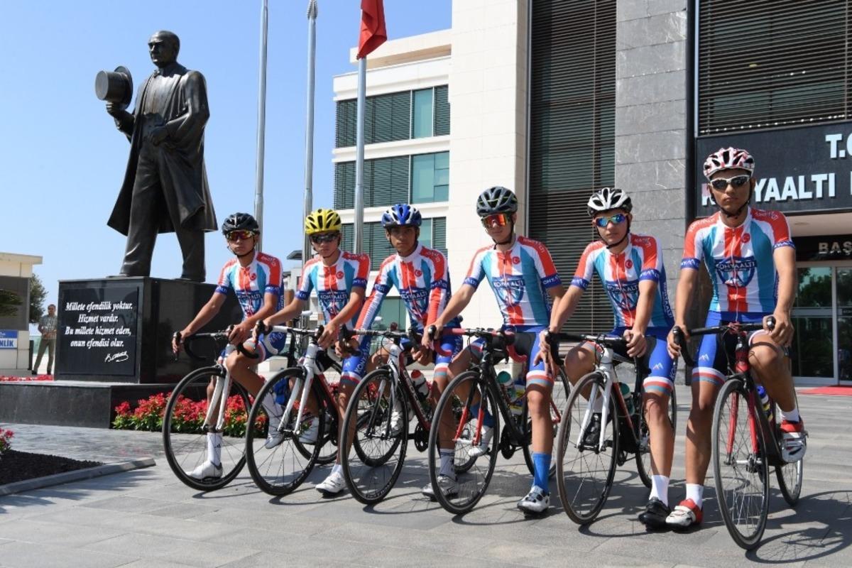 Konyaaltı Bisiklet Takımı antrenmanlarına başladı