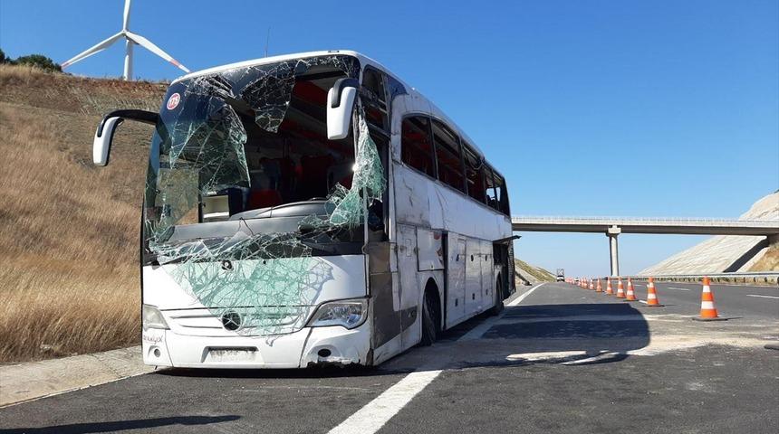 Balıkesir'de yolcu otobüsü devrildi! Çok sayıda yaralı var